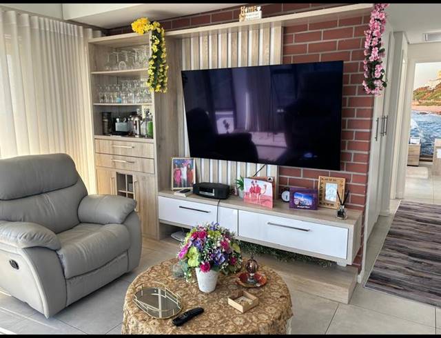 2 BEDROOM APARTMENT FOR SALE IN UMHLANGA RIDGE